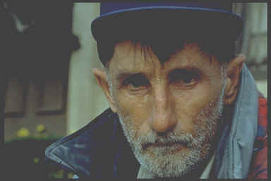 old man with hat.tif (295080 bytes)